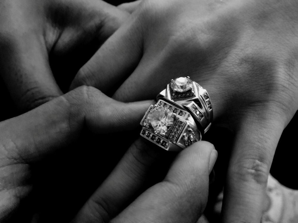 How to Wear Engagement Ring, Wedding Band and Eternity Ring: The Complete Guide