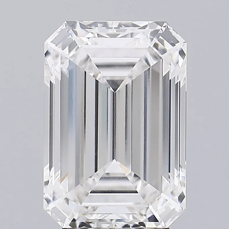 4.63 Carats EMERALD Diamond