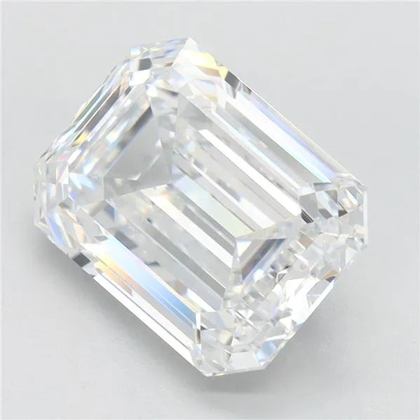 4.44 Carats EMERALD Diamond
