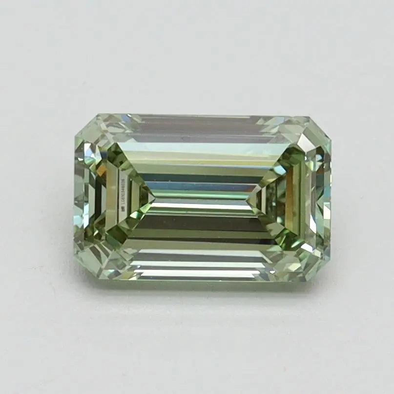 1 Carat Emerald Diamond