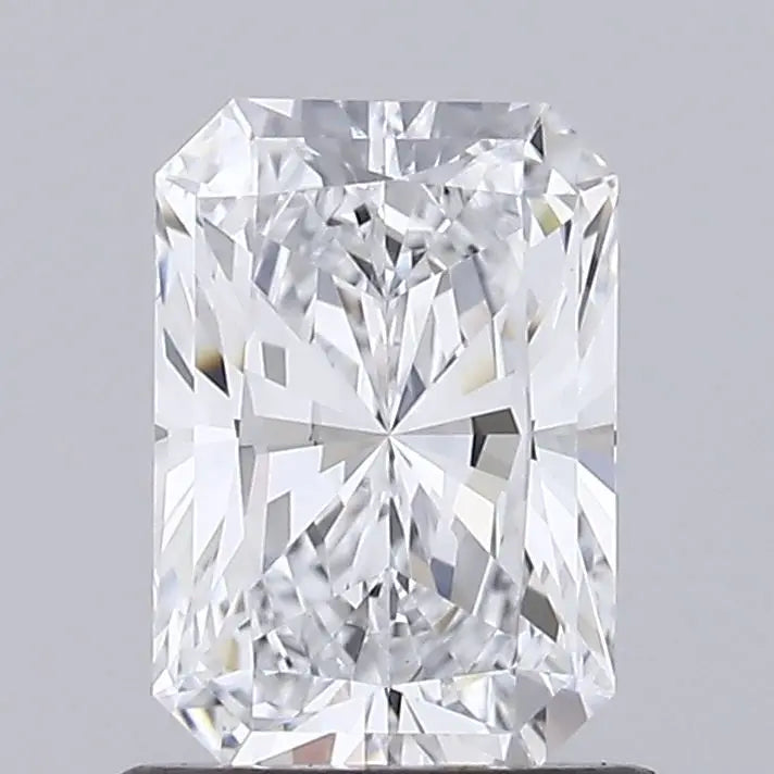 0.95 Carat Lab Grown Radiant Diamond