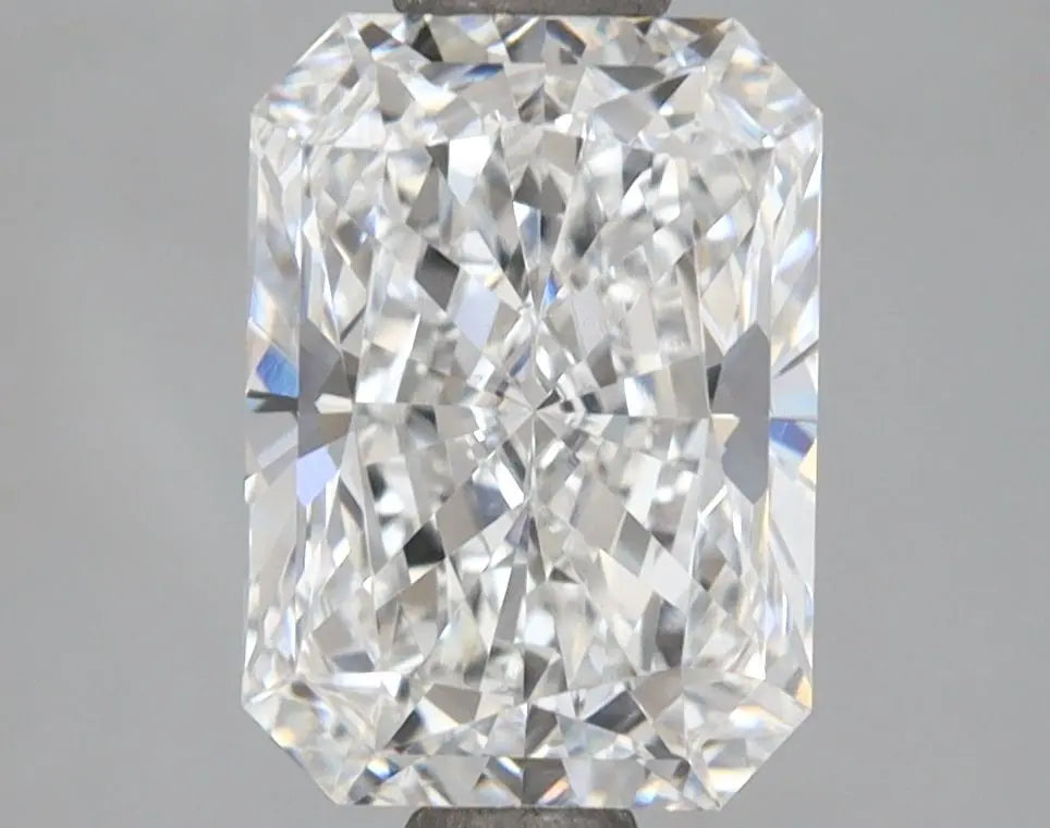 2 Carat Lab Grown Radiant Diamond